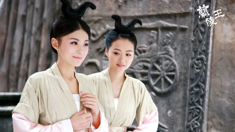 《錦衣之下》譚松韻「牛角包婢女造型」超Q!10女星古裝婢女,林依晨被笑翻,熱巴可愛
