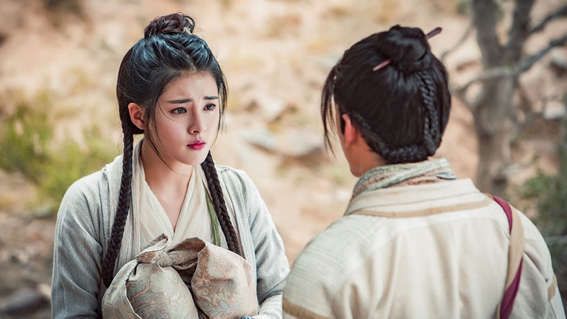 《錦衣之下》譚松韻「牛角包婢女造型」超Q!10女星古裝婢女,林依晨被笑翻,熱巴可愛