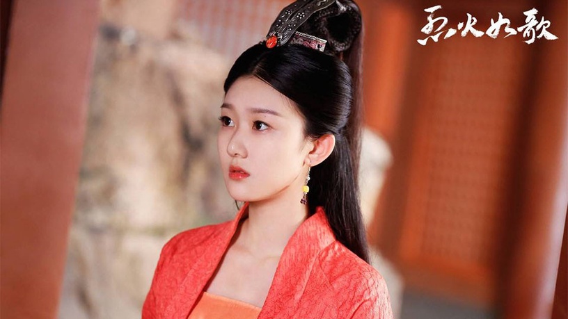 《錦衣之下》譚松韻「牛角包婢女造型」超Q!10女星古裝婢女,林依晨被笑翻,熱巴可愛