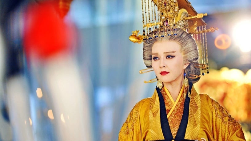 李現《劍王朝》大結局一夜白髮!10明星的古裝劇老妝,認不出李沁,張鈞甯一樣是美女