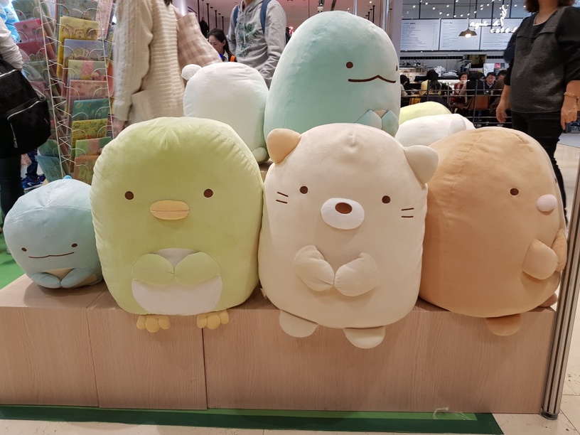 角落生物快閃店在信義誠品開幕囉!超多巨型角落生物&鼠年限定造型,進去小心荷包失血
