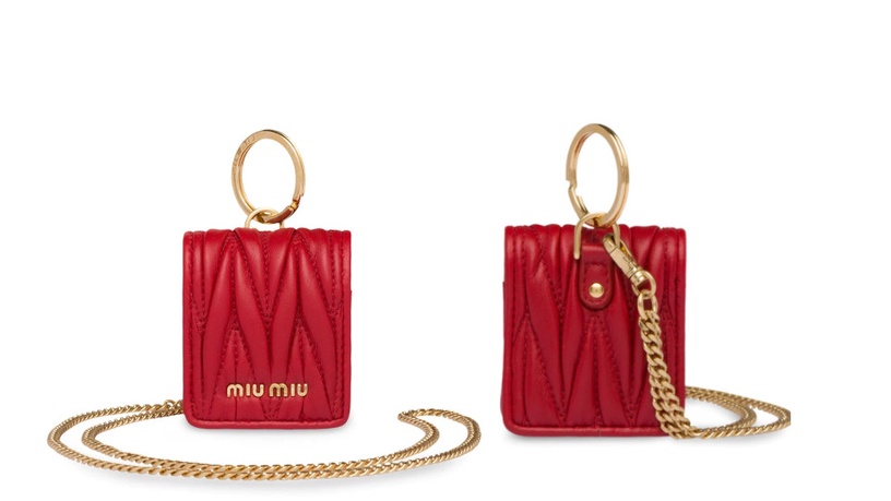 LV「恐龍蛋」鍊包爆紅!超迷你恐龍蛋size,放入airpods、唇膏剛剛好!