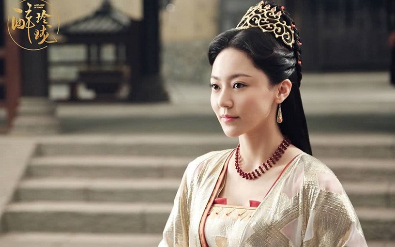 迪丽热巴回归枕上书颜值下降10个杨幂三生三世带火的