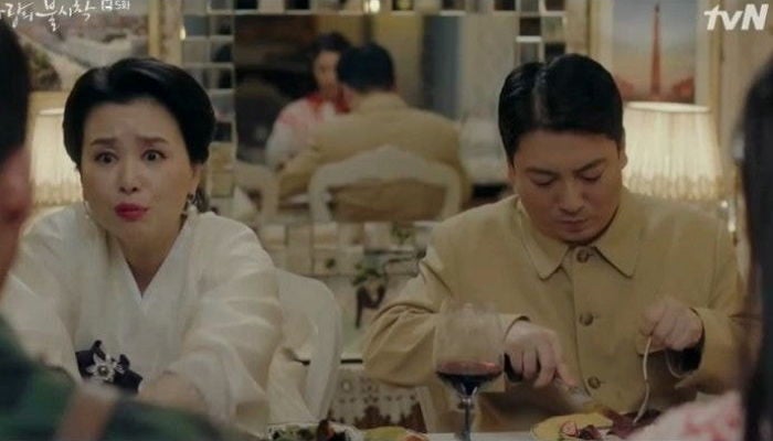 電影《寄生上流》橫掃奧斯卡,其中兩位演員竟是《愛的迫降》裡的他們!