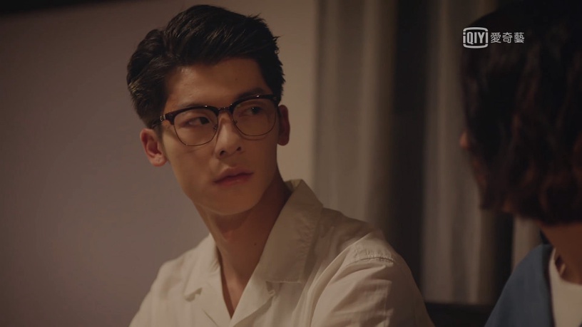 《想見你》柯佳嬿演活「討喜黃雨萱&討厭陳韻如」!4主演分飾多角,許光漢小表情都不同