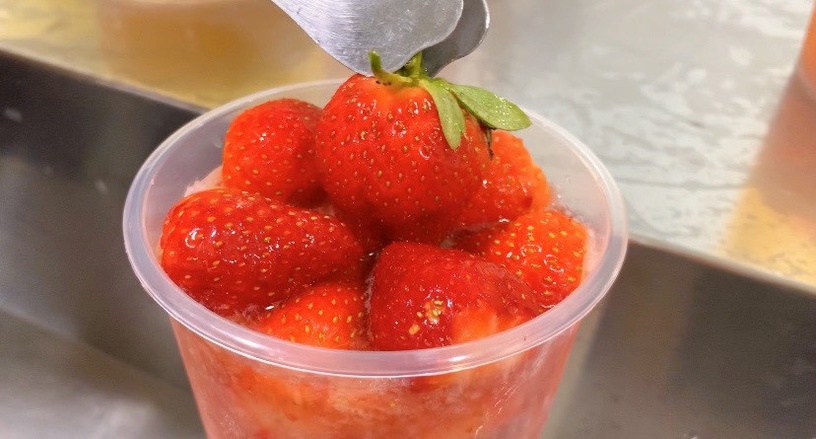 最澎湃草莓牛奶冰沙 大苑子 莓好相遇 限定登場 一杯給你滿滿18顆新鮮大湖草莓 Beauty美人圈 最澎湃草莓牛奶冰沙 大苑子 莓好相遇 限定登場 一杯給你滿滿18顆新鮮大湖草莓 Beauty美人圈