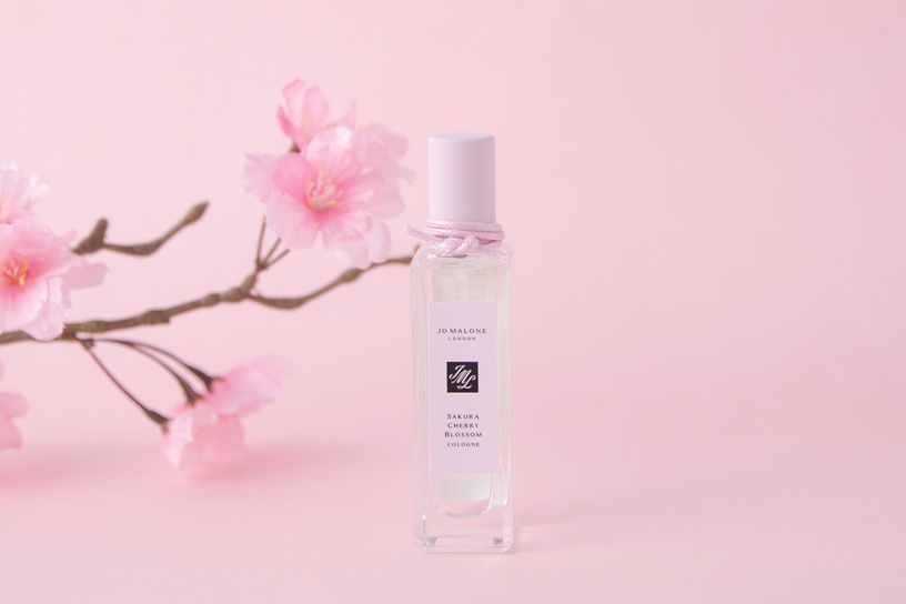 右滑圖片~看2020 Jo Malone 櫻花香水復刻美貌!