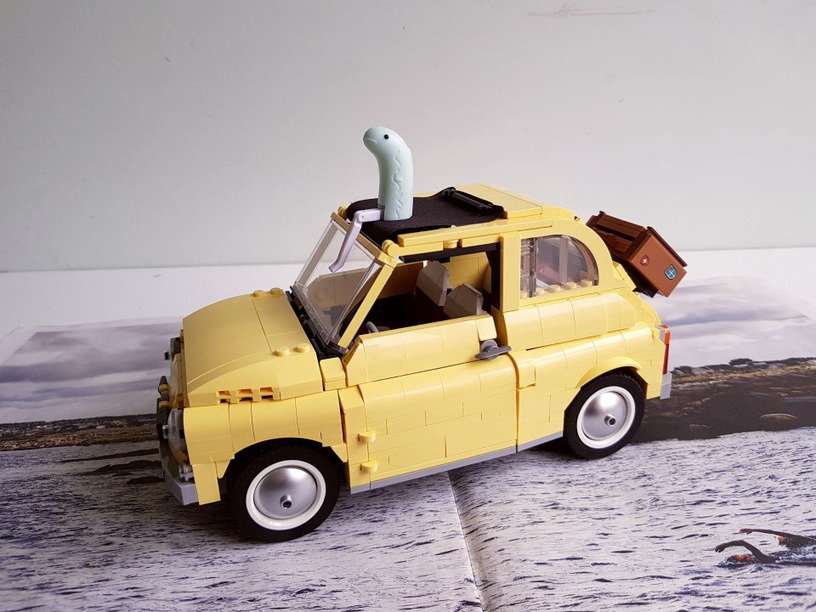 樂高把Fiat 500縮小了!6個超萌細節,鵝黃色樂高版Fiat 500完美重現60年代的復古感