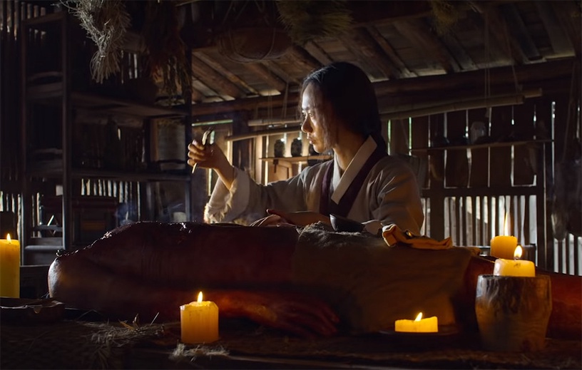 Netflix《李屍朝鮮2》7大待解謎團!李蒼身邊奸細是誰?「生死草」能不能解喪屍病毒?