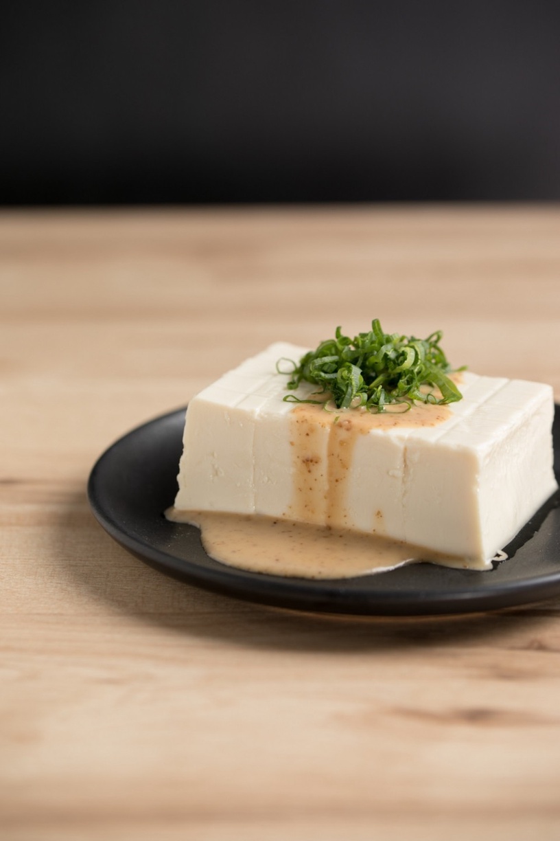 台灣限定!日本「東京油組総本店」招牌油拌麵必吃!首推台灣限定炸雞、炸豬排別錯過