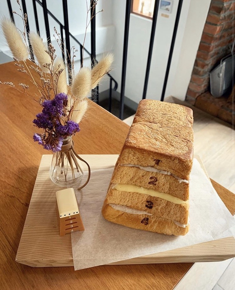 大阪超人氣跳箱吐司台灣就可以吃到!Mitaka s-3e Cafe 推跳箱吐司,爆餡芋泥太誘人!