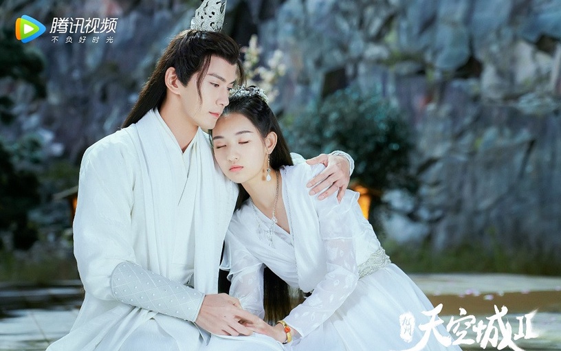 9部陸劇最新劇照&配角!古裝甜寵劇「高顏值」,《花不棄》姊妹篇《小女霓裳》驚見邢恩