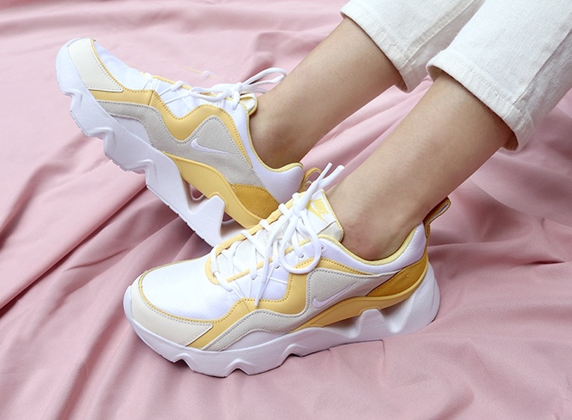 NIKE RYZ365 奶油香蕉黃