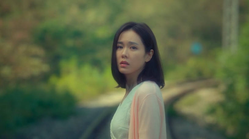 《愛的迫降》藏超多玄彬&孫藝珍作品!雨中撐傘、喝燒酒,《秘密花園》這幕也被致敬?