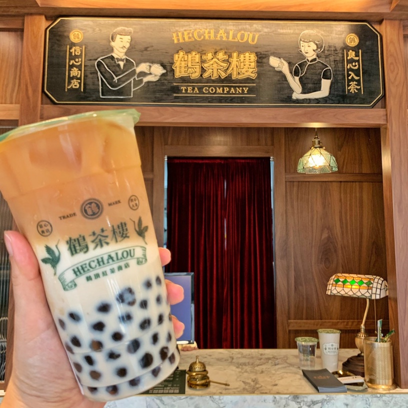 「鶴茶樓 鶴頂紅茶商店 」首店插旗東區,鶴頂紅茶、綺夢紅茶必喝!加碼一杯只要一元!