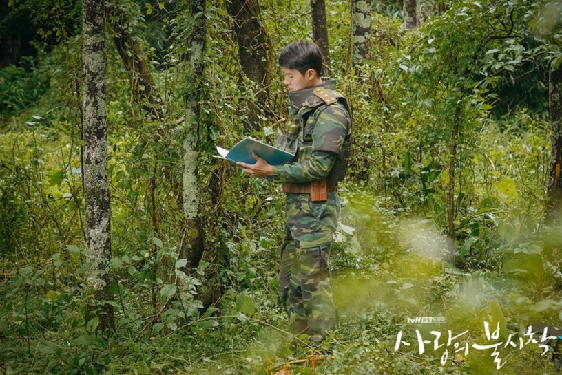 玄彬6大敬業美談!玄彬《愛的迫降》北韓話練到沒口音&練跆拳道指甲翻掉,是真正的演員