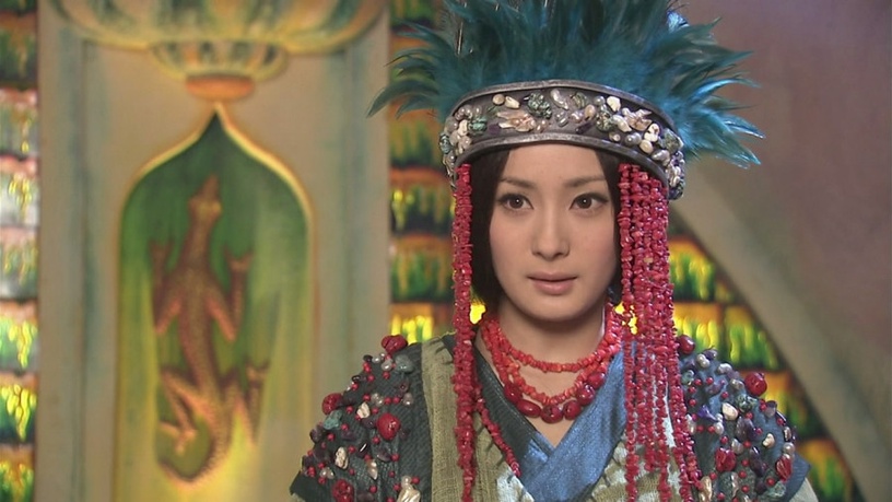 楊冪14個你沒看過的古裝角色!這部清宮劇堪稱顏值顛峰,第八部的造型卻徹底毀了女神