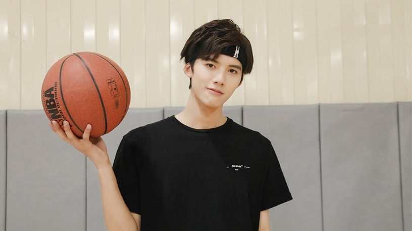 《致我們甜甜的小美滿》定檔啦!10位2020甜寵劇校園男神,高冷學霸的神顏永遠看不膩
