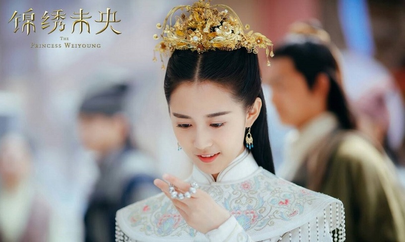 9位流量女星都演過古裝劇公主!楊冪當年好少女,楊紫好萌,劉詩詩根本公主專用戶