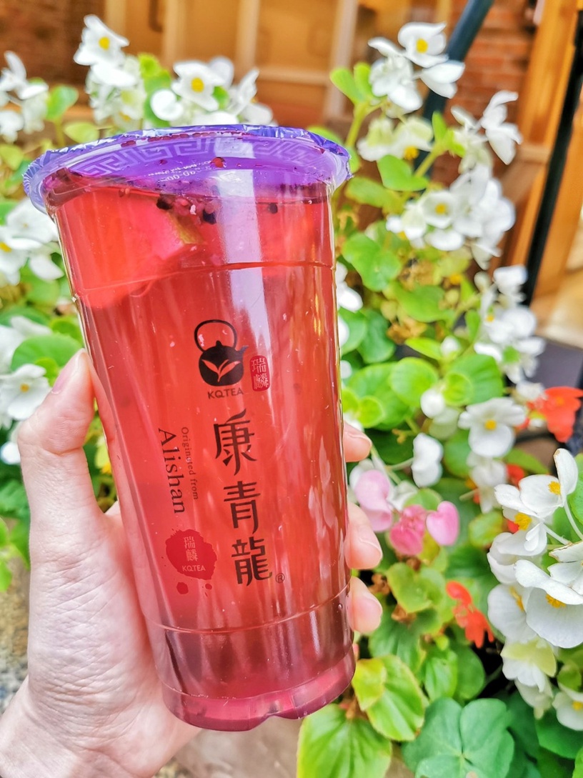 康青龍推夢幻桑葚系飲品「桑葚香檸冰茶」、「桑葚荔枝風味冰茶」,酸甜不膩4/10開賣!