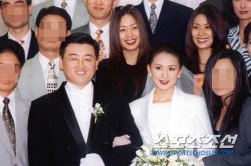 《夫婦的世界》金喜愛是人生勝利組!金喜愛婚姻長跑24年,老公還是「南韓比爾蓋茲」!