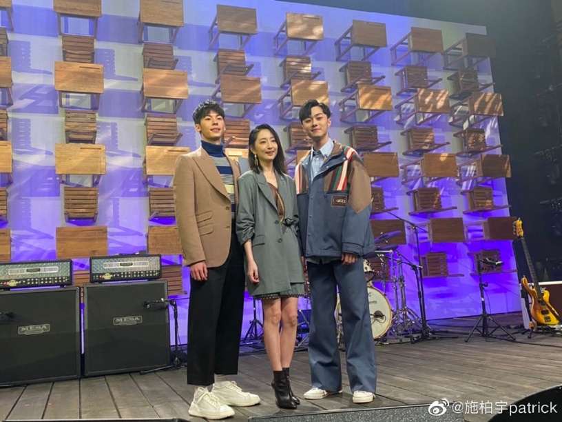 《想見你》子維&雨萱終於聽了伍佰演唱會!彩蛋PK&重返唱片行,是售後服務最好的劇組!