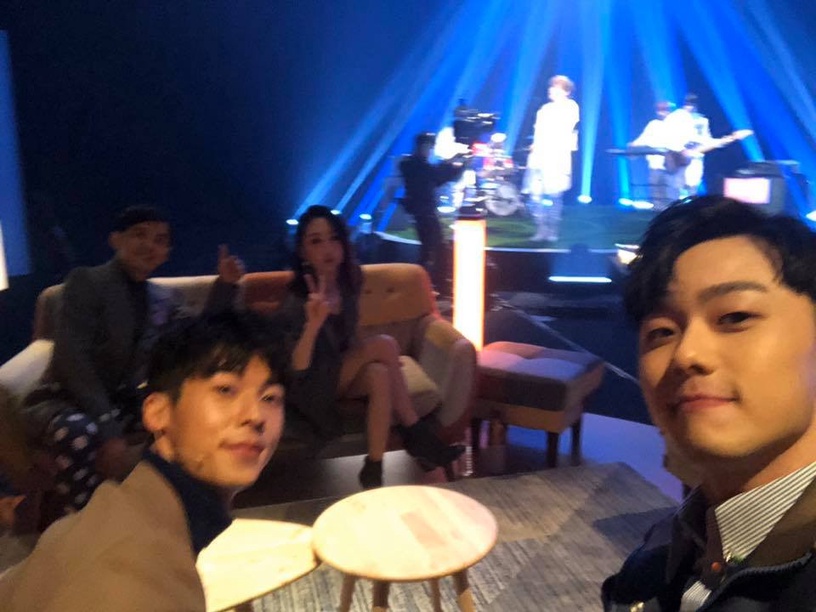 《想見你》子維&雨萱終於聽了伍佰演唱會!彩蛋PK&重返唱片行,是售後服務最好的劇組!