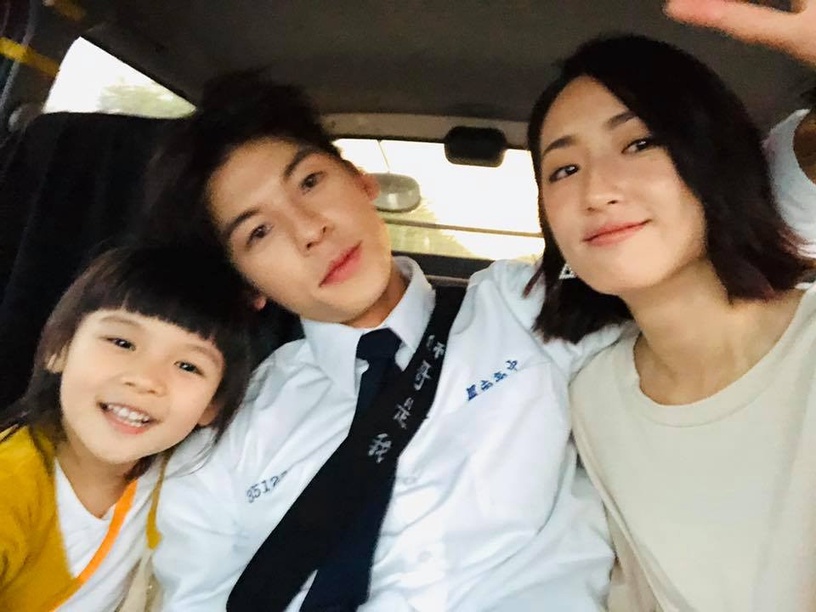 《想見你》子維&雨萱終於聽了伍佰演唱會!彩蛋PK&重返唱片行,是售後服務最好的劇組!