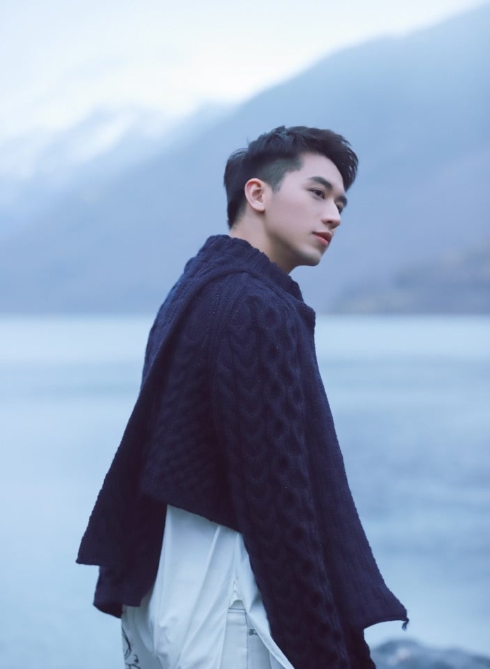 微博票選「讓人一見鐘情的顏值扛霸子」TOP 10!李現竟才第十、肖戰第五,第三有點意外