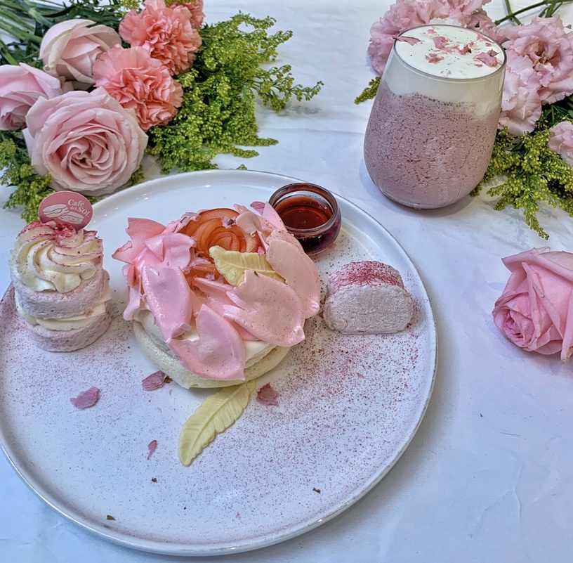 把鬆餅花送給媽媽!人氣鬆餅Café del SOL推「梅爾檸檬花朵舒芙蕾」,加碼母親節蛋糕!