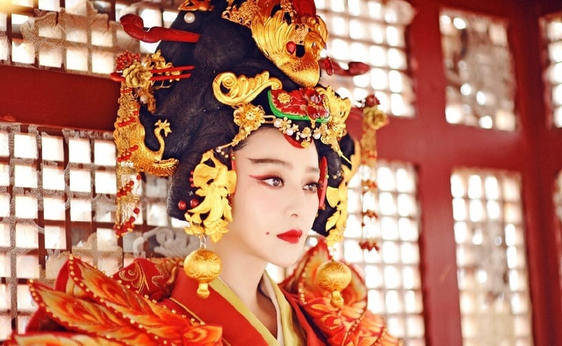 盤點古裝劇10款「巨型頭飾」!趙麗穎《知否》頂了座山,最後那位頂了個巨型電話筒