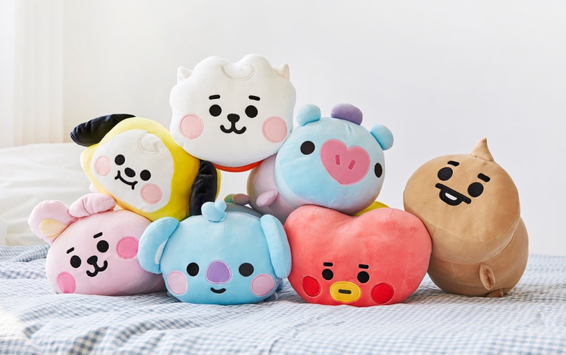 「BT21寶寶居家系列」療癒登場,超萌大臉抱枕、馬克杯,在家防疫就讓BT21寶寶陪伴你~