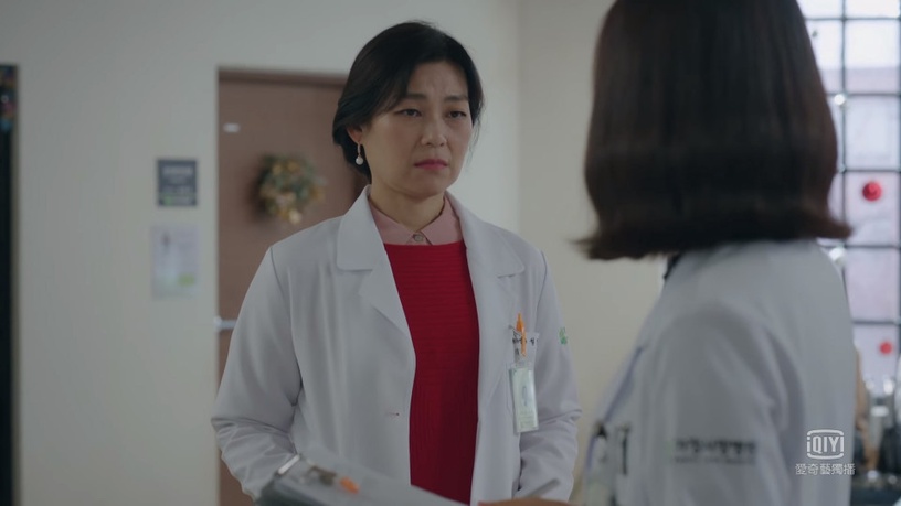 《夫婦的世界》善雨閨蜜比渣男還討人厭!給渣男通風報信、看戲還要裝好人,超假掰!