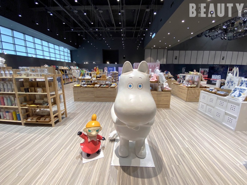 「嚕嚕米75週年紀念店」開跑囉!超多超可愛的75年嚕嚕米雜貨周邊,各位粉絲可不能錯過