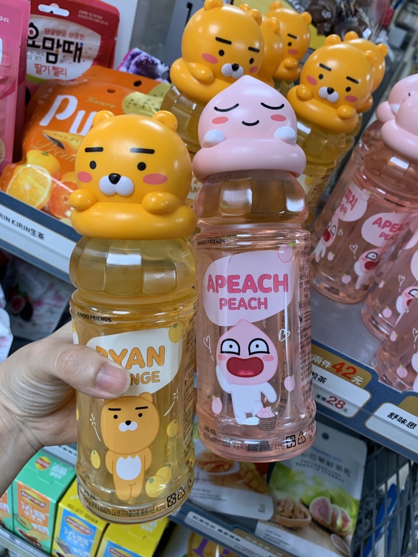 KAKAO FRIENDS粉絲注意啦!KAKAO超可愛Ryan、屁桃化身風味飲料,即日起這家超商買得到