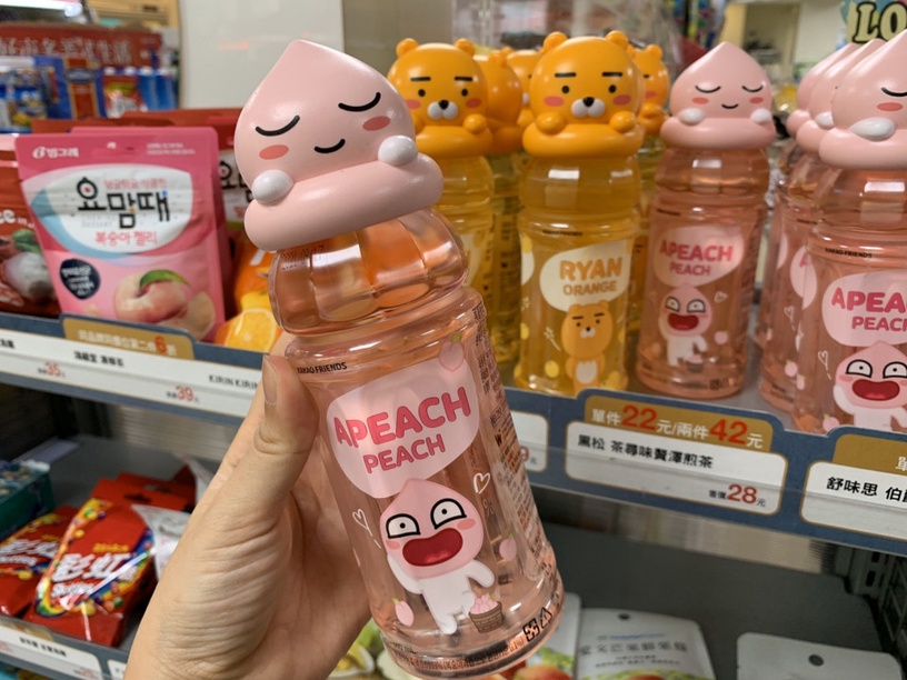 KAKAO FRIENDS粉絲注意啦!KAKAO超可愛Ryan、屁桃化身風味飲料,即日起這家超商買得到