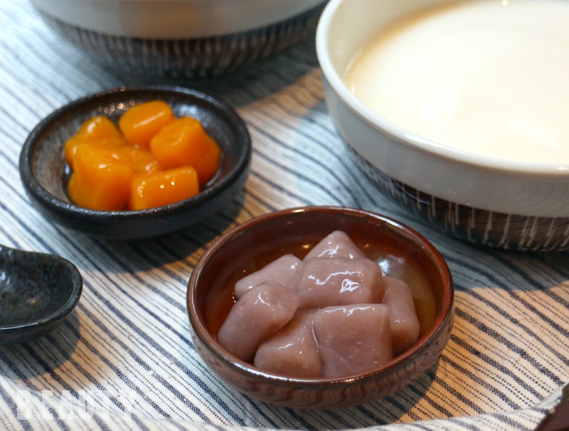 豆花加黑糖牛奶!新北新開幕「巷 • 甜品製造所」,手炒黑糖與厚工的鹽滷豆花真心必吃