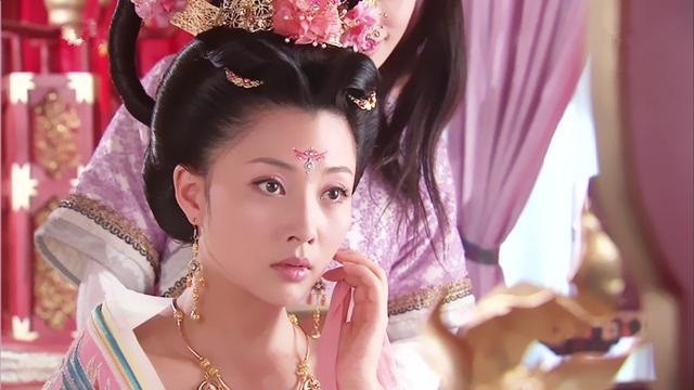 《清平樂》「珍珠落淚妝」超美!古裝劇10款「珍珠落淚妝」,楊冪《仙劍三》超經典