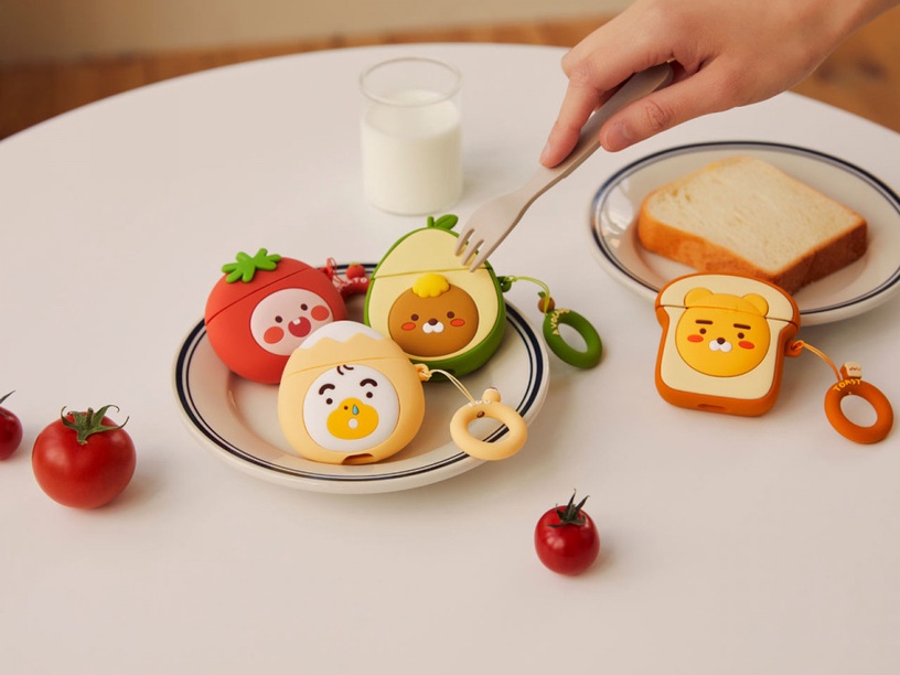 最可口萊恩登場!KAKAO FRIENDS 早午餐系列,吐司萊恩抱枕、Airpods保護套好想全包