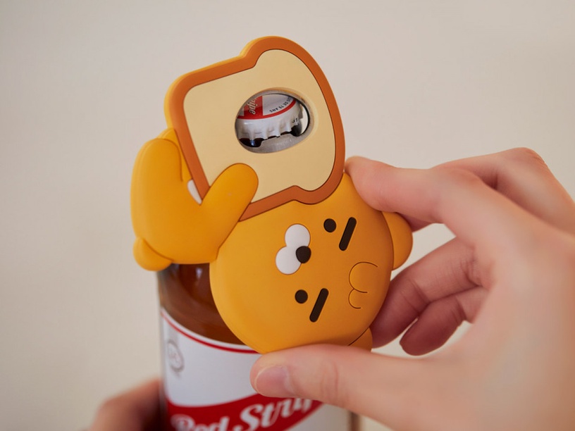 最可口萊恩登場!KAKAO FRIENDS 早午餐系列,吐司萊恩抱枕、Airpods保護套好想全包