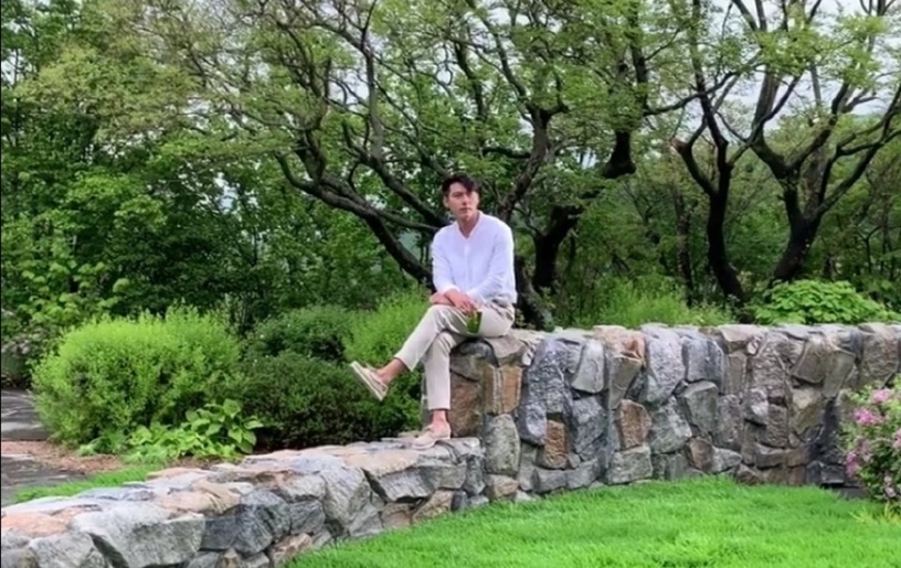 玄彬新廣告路透曝光!玄彬是廣告商最愛明星,1支廣告費達7億,還沒退伍就被廣告商瘋搶
