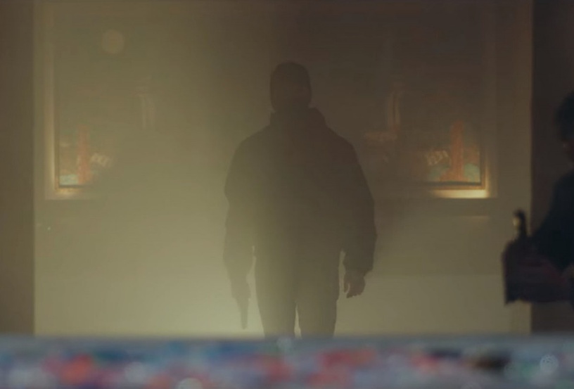 《永遠的君主》李敏鎬黑衣人路透曝光?網狂猜黑衣人身分,穿越還藏「莫比烏斯環」概念