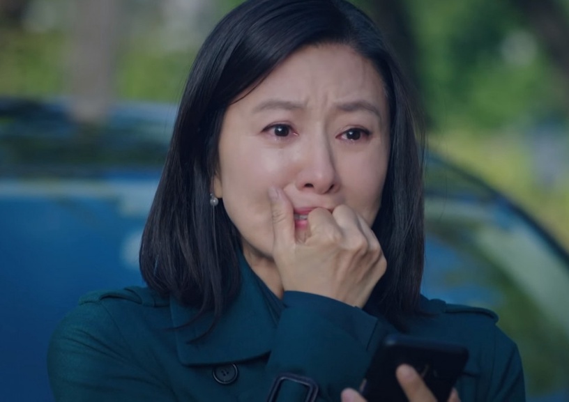 《夫婦的世界》金喜愛太會演!金喜愛霸氣碾壓小三、海邊絕望想自殺,是「影后級演技」