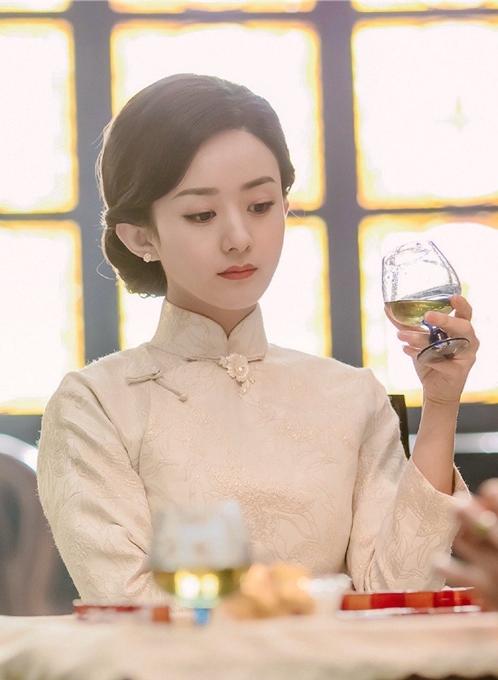 《韞色過濃》張予曦旗袍美炸!10位陸劇旗袍女郎,趙麗穎優雅、鞠婧禕仙,第三位最經典