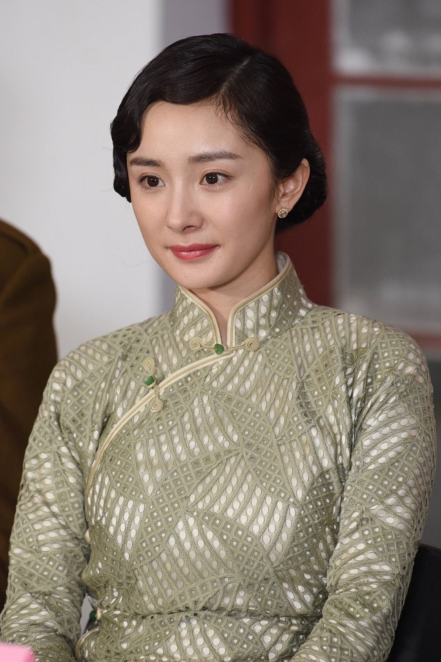 《韞色過濃》張予曦旗袍美炸!10位陸劇旗袍女郎,趙麗穎優雅、鞠婧禕仙,第三位最經典