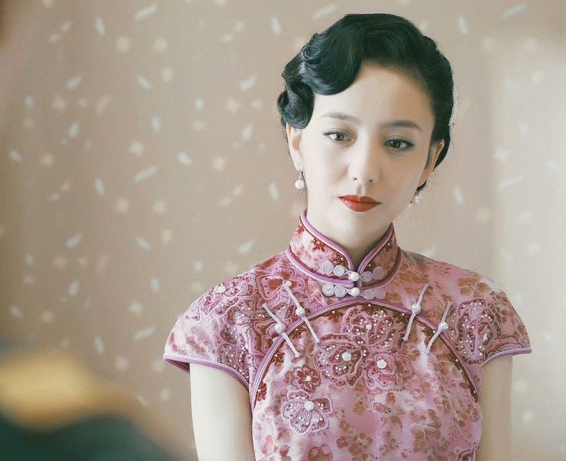 《韞色過濃》張予曦旗袍美炸!10位陸劇旗袍女郎,趙麗穎優雅、鞠婧禕仙,第三位最經典