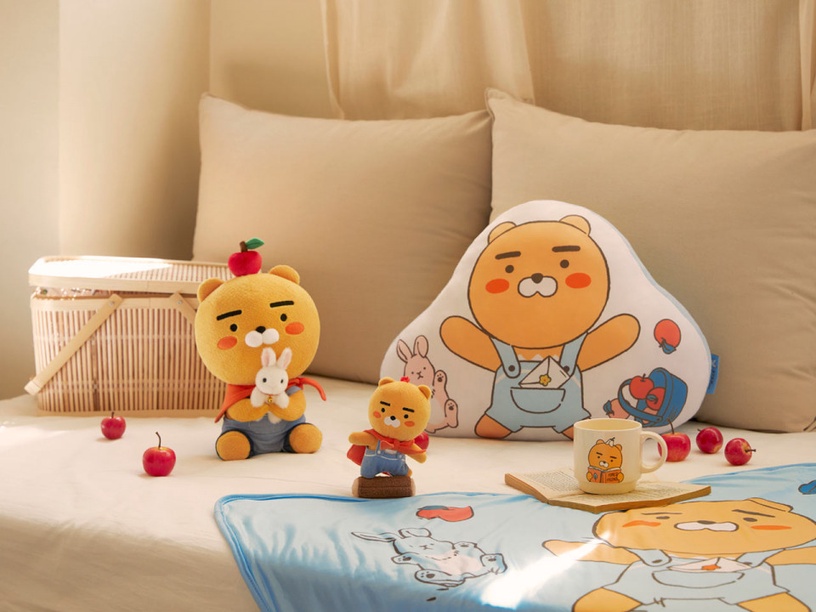KAKAO FRIENDS萊恩到森林旅行!萊恩與小白兔好朋友,一起摘蘋果吧~