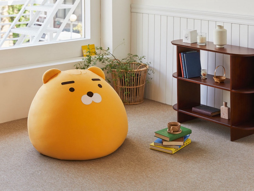 史上最萌懶人沙發!KAKAO FRIENDS「萊恩懶骨頭」新上市,快讓巨大萊恩陪你耍廢一整天