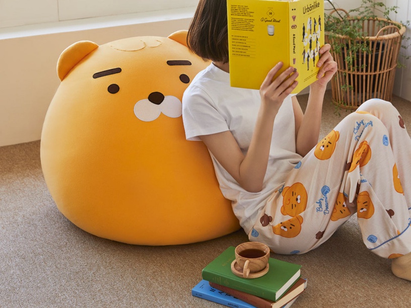 史上最萌懶人沙發!KAKAO FRIENDS「萊恩懶骨頭」新上市,快讓巨大萊恩陪你耍廢一整天