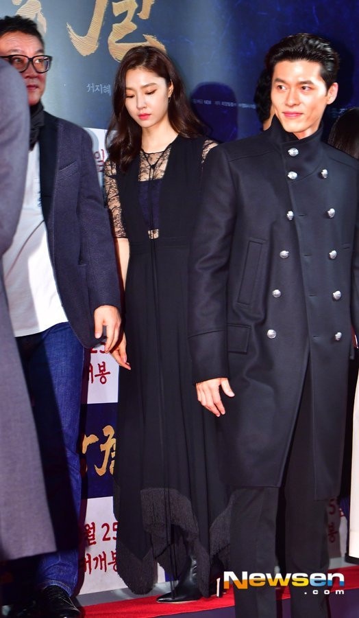 《愛的迫降》前世今生2:玄彬&徐智慧 15年前的頒獎者&最佳新人